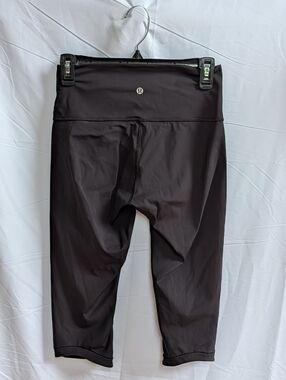 lululemon athletica Black Women’s Cropped Leggings